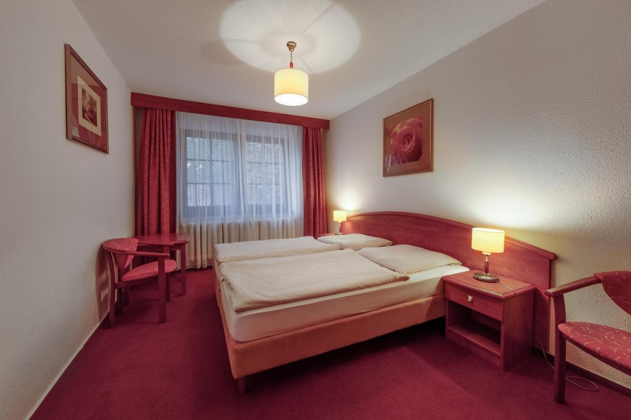 Jagdschloss Waldsee Hotel&Ferienpark Buitenkant foto