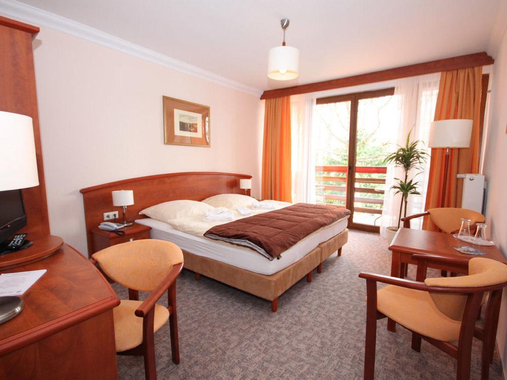 Jagdschloss Waldsee Hotel&Ferienpark Buitenkant foto